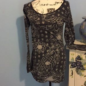 5 for 20.00?Olive Jane top